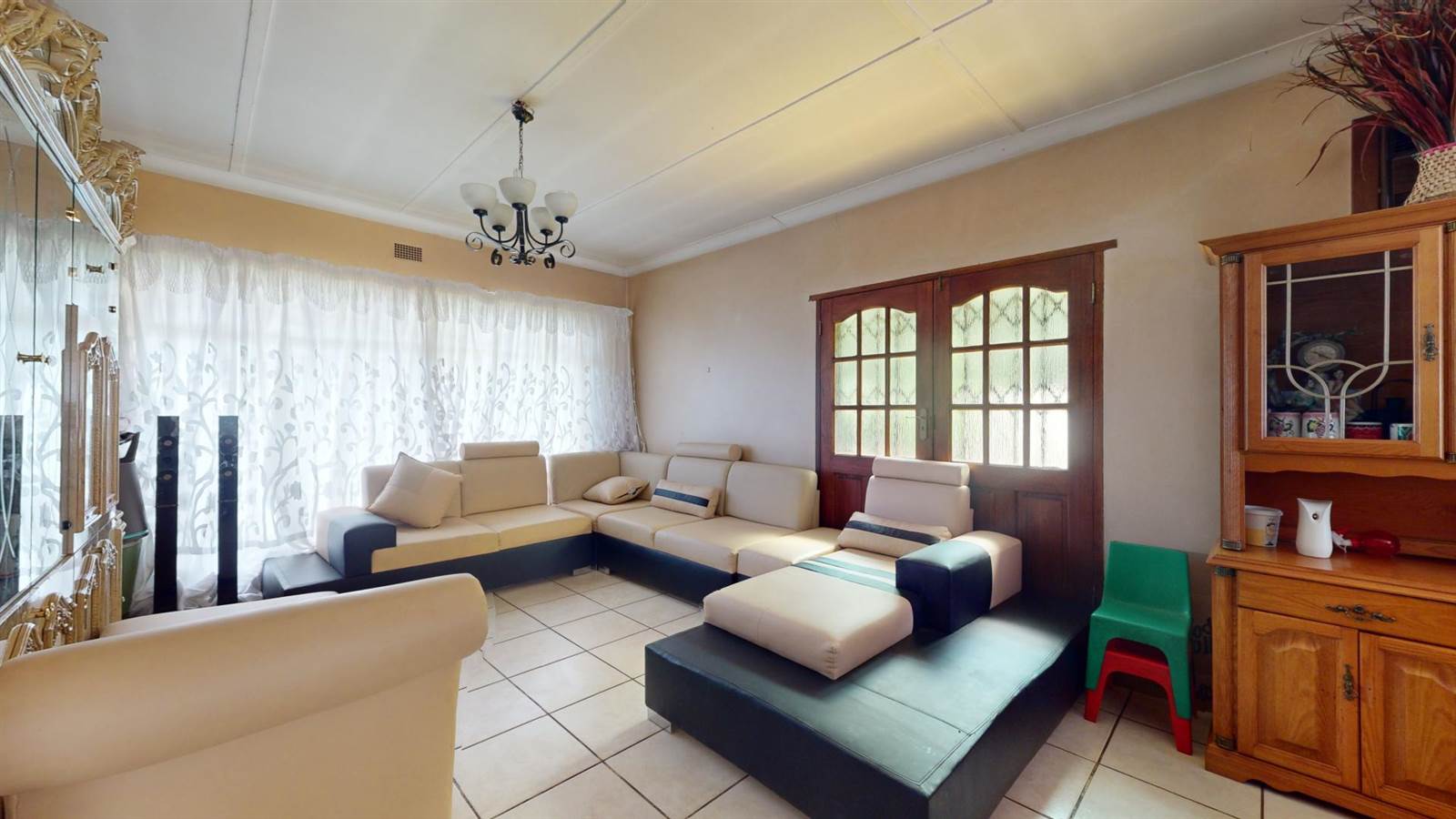 6 Bed House in Potchefstroom Central photo number 3