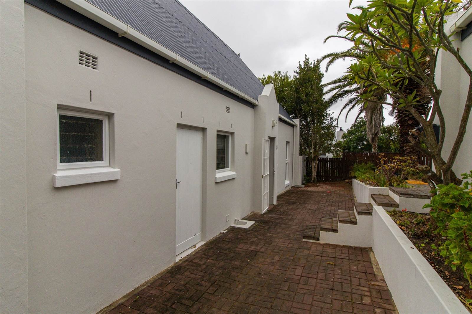 3 Bed House in Bredasdorp photo number 4