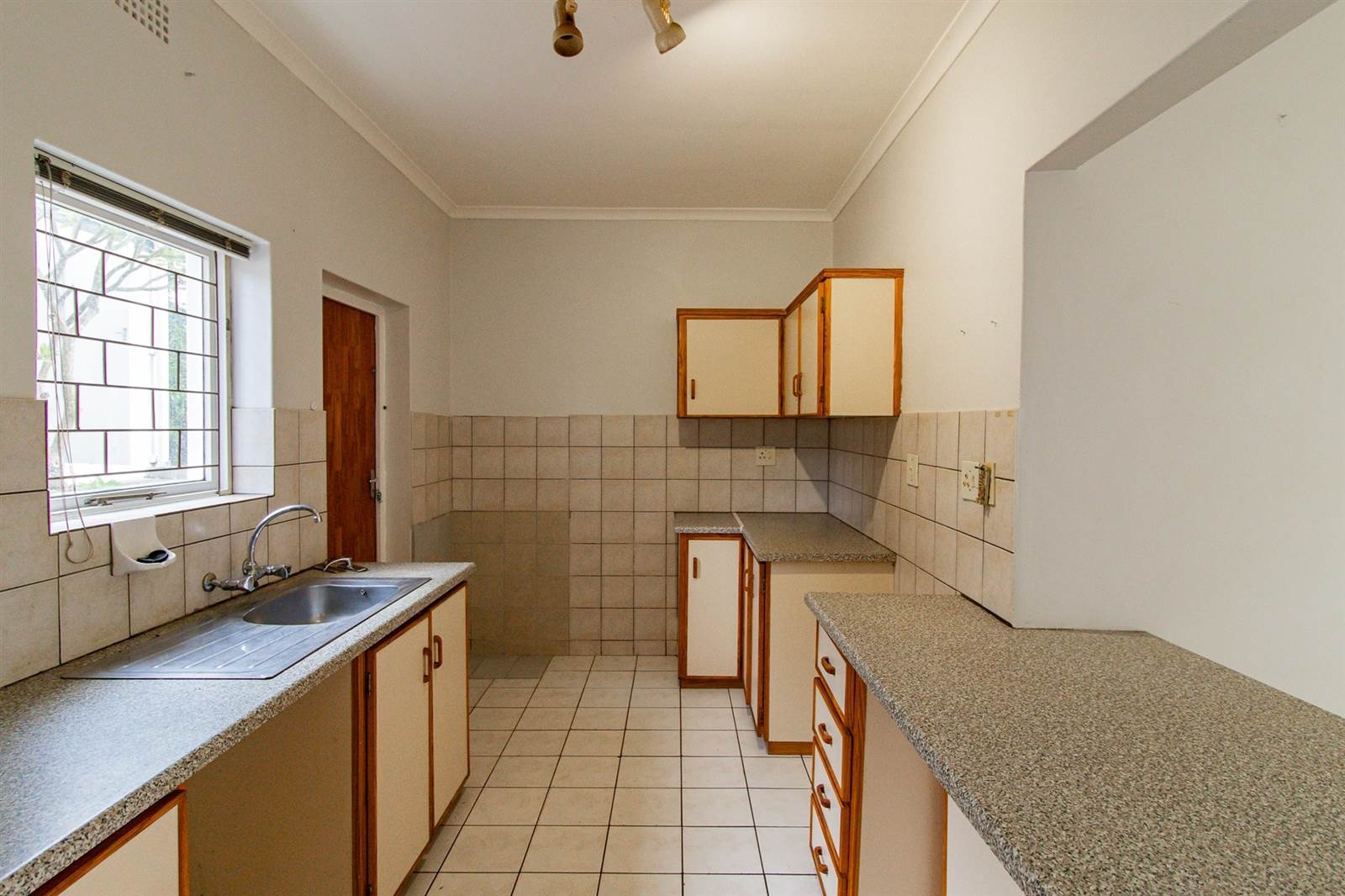 3 Bed House in Bredasdorp photo number 12
