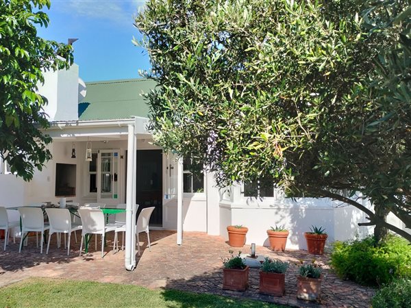 2 Bedroom House 2 Bedroom House