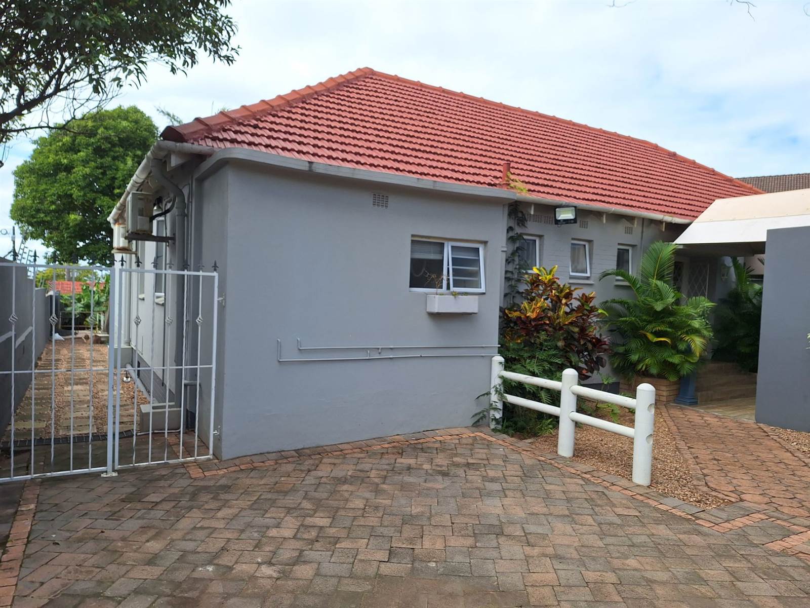 3 Bed House in Durban North photo number 4