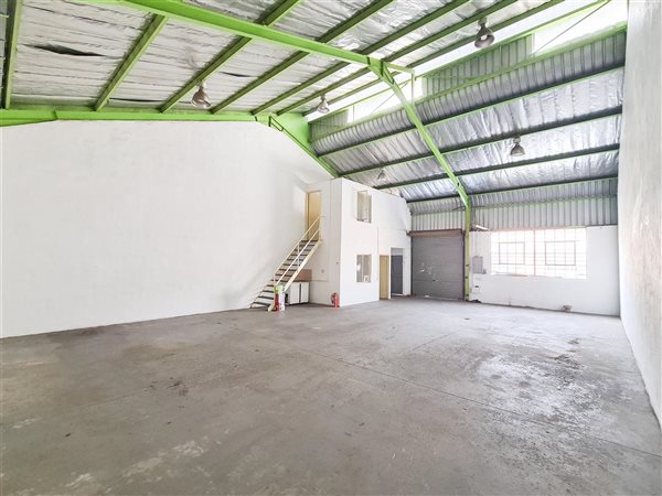 162  m² Commercial space