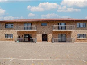 2 Bed Townhouse in Lenasia South