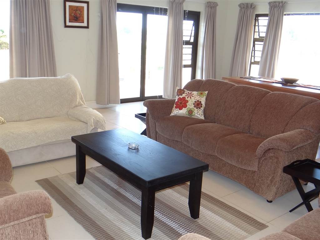 3 Bed Apartment in Port Alfred photo number 4