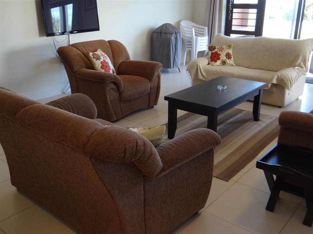 3 Bed Apartment in Port Alfred photo number 8