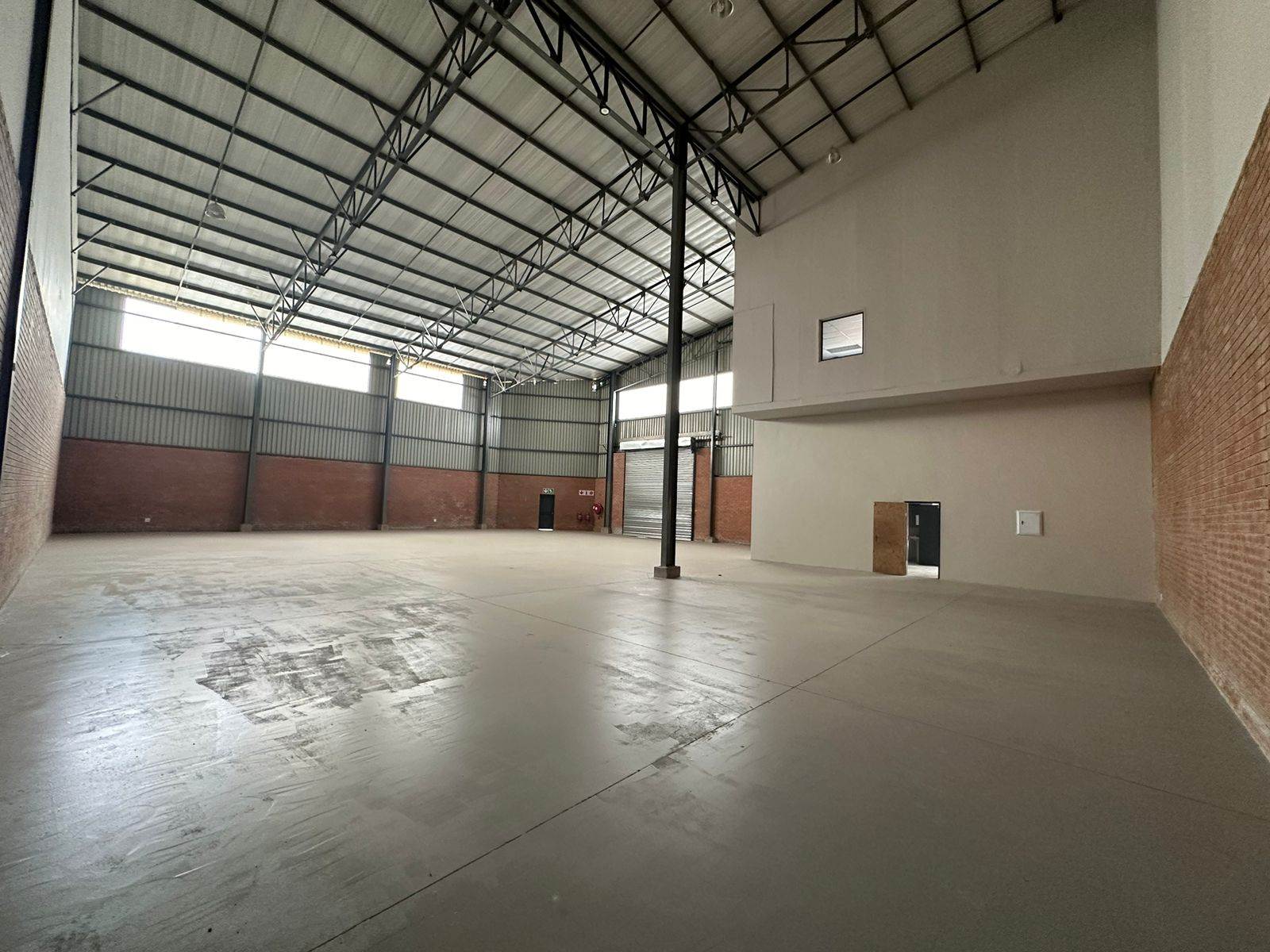 677  m² Industrial space in Roodepoort Central photo number 4
