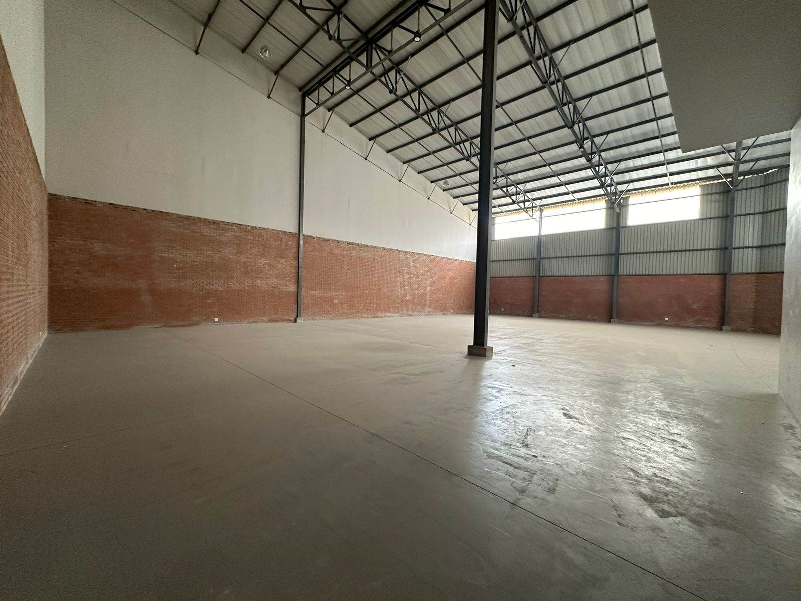 677  m² Industrial space in Roodepoort Central photo number 2