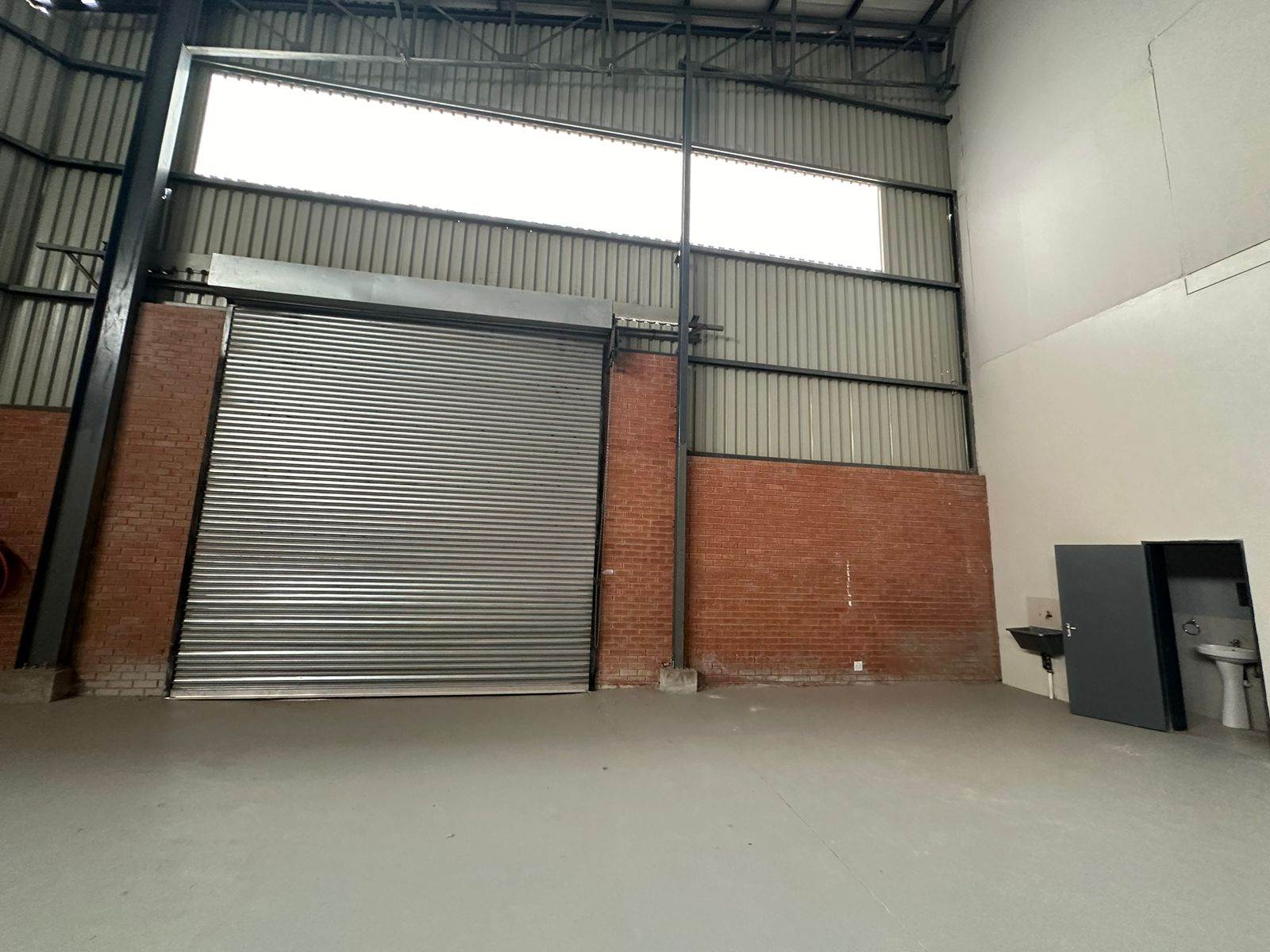 677  m² Industrial space in Roodepoort Central photo number 3