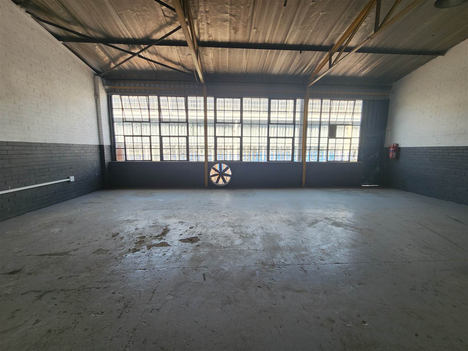 273  m² Industrial space in Spartan photo number 5