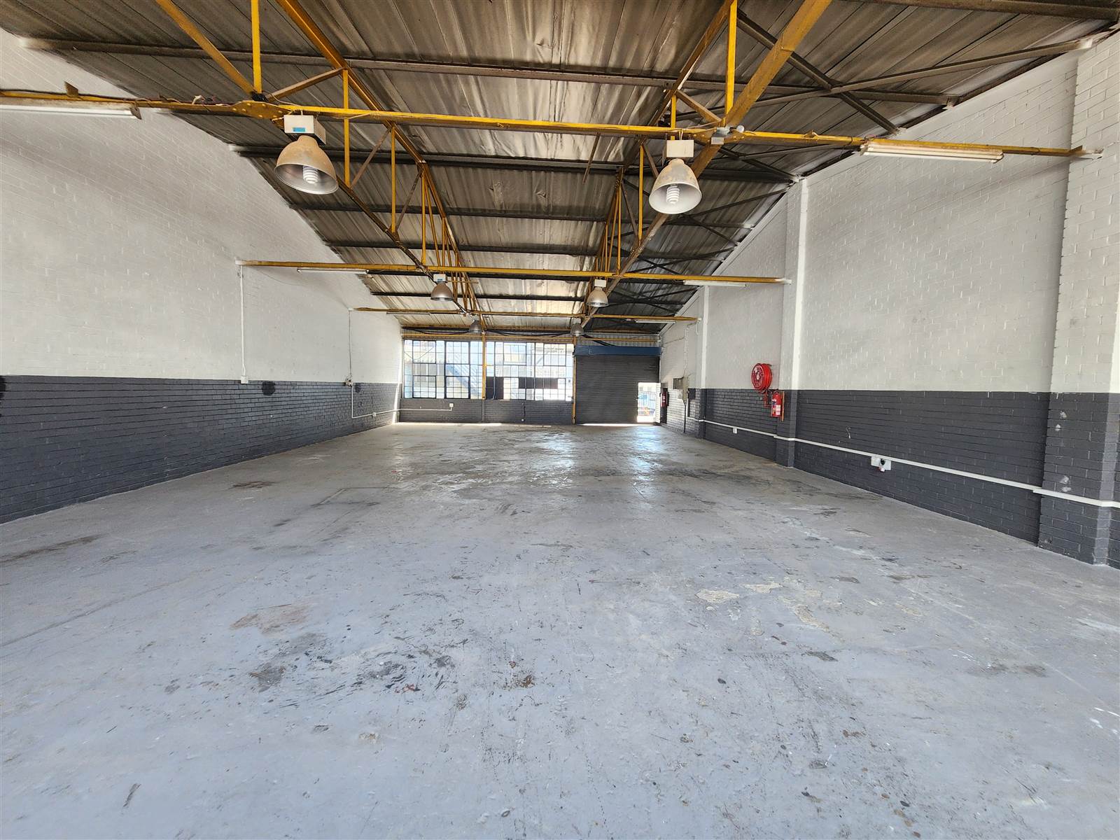 273  m² Industrial space in Spartan photo number 1