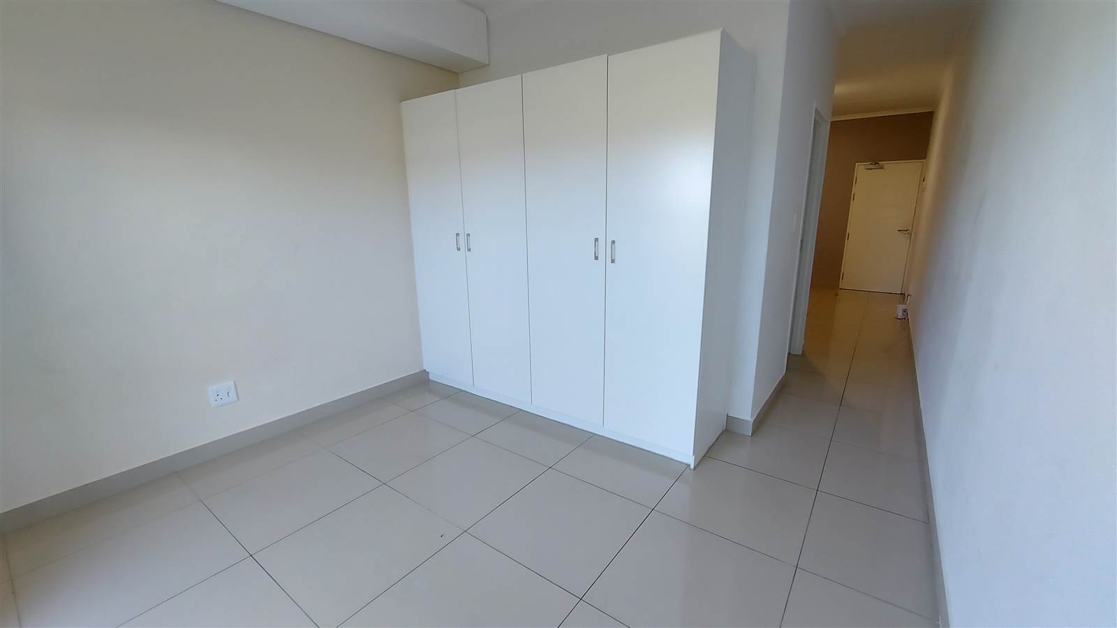 1 Bed Apartment in Edgemead photo number 4