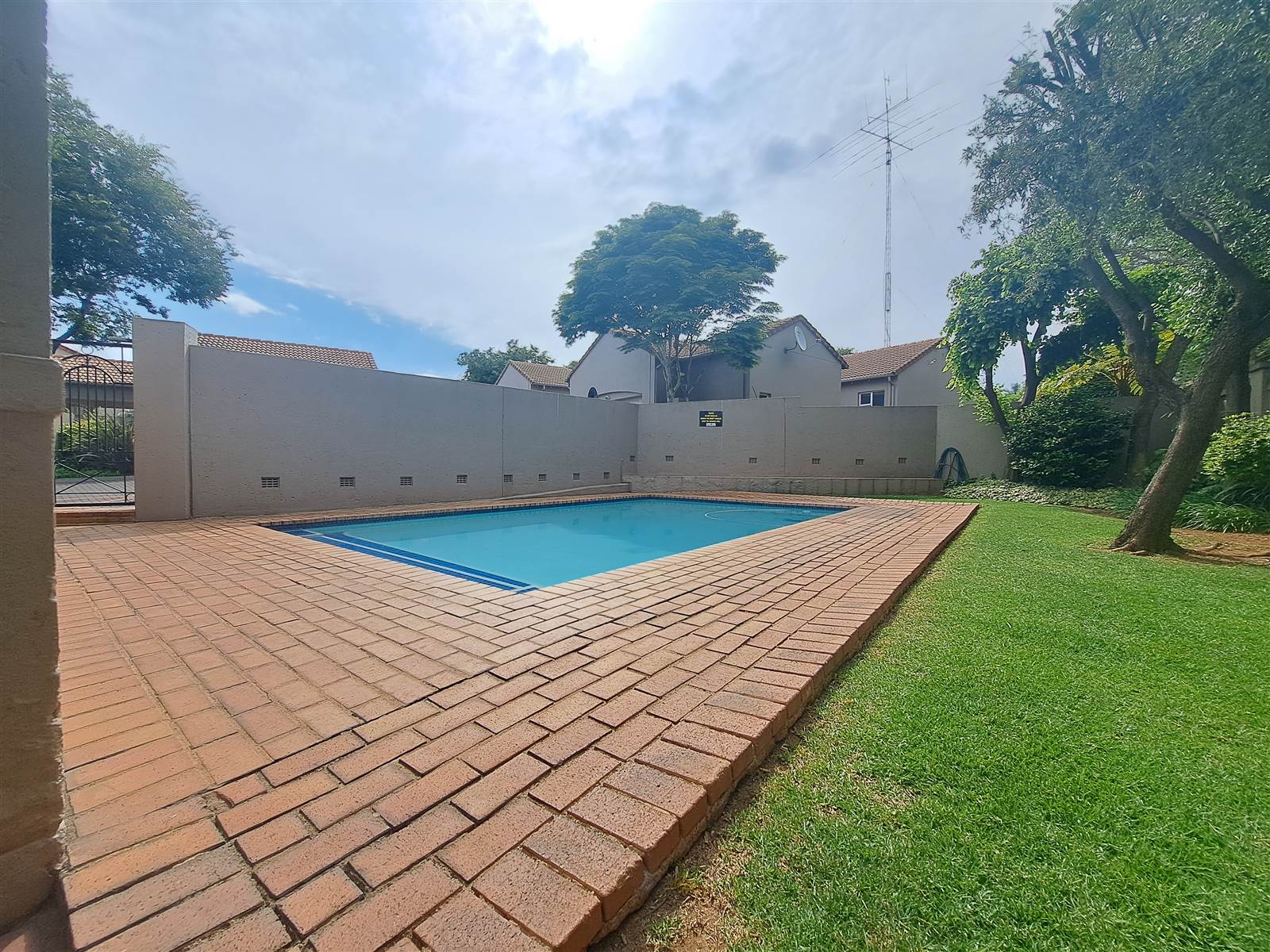 3 Bed House in Woodmead photo number 14