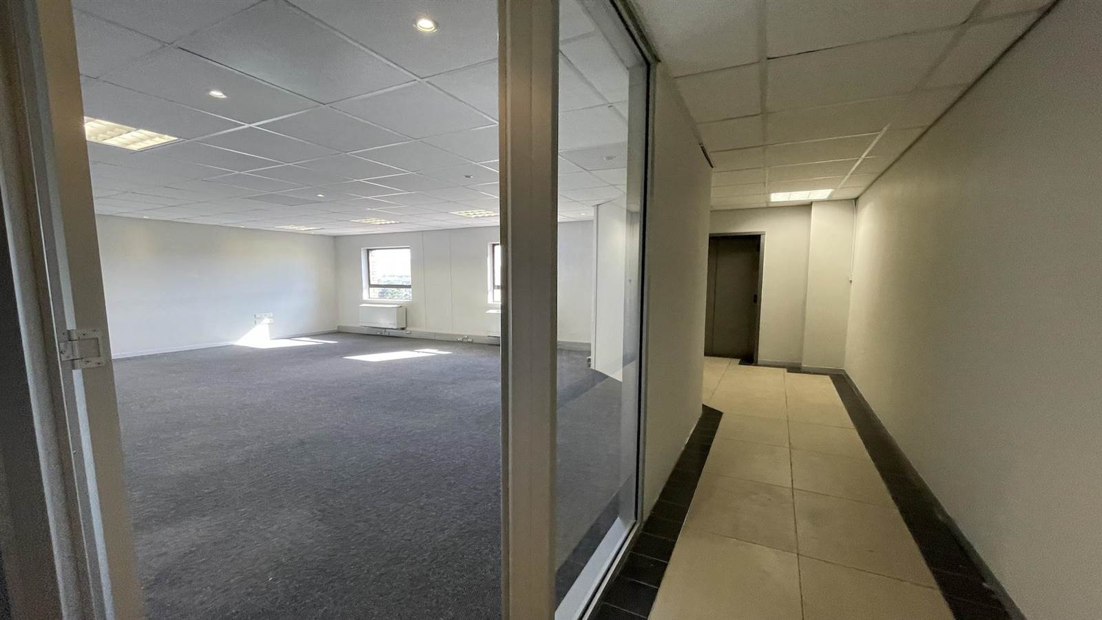 231  m² Commercial space in Tyger Valley photo number 11