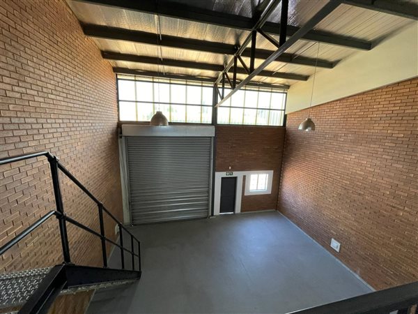 304  m² Industrial space