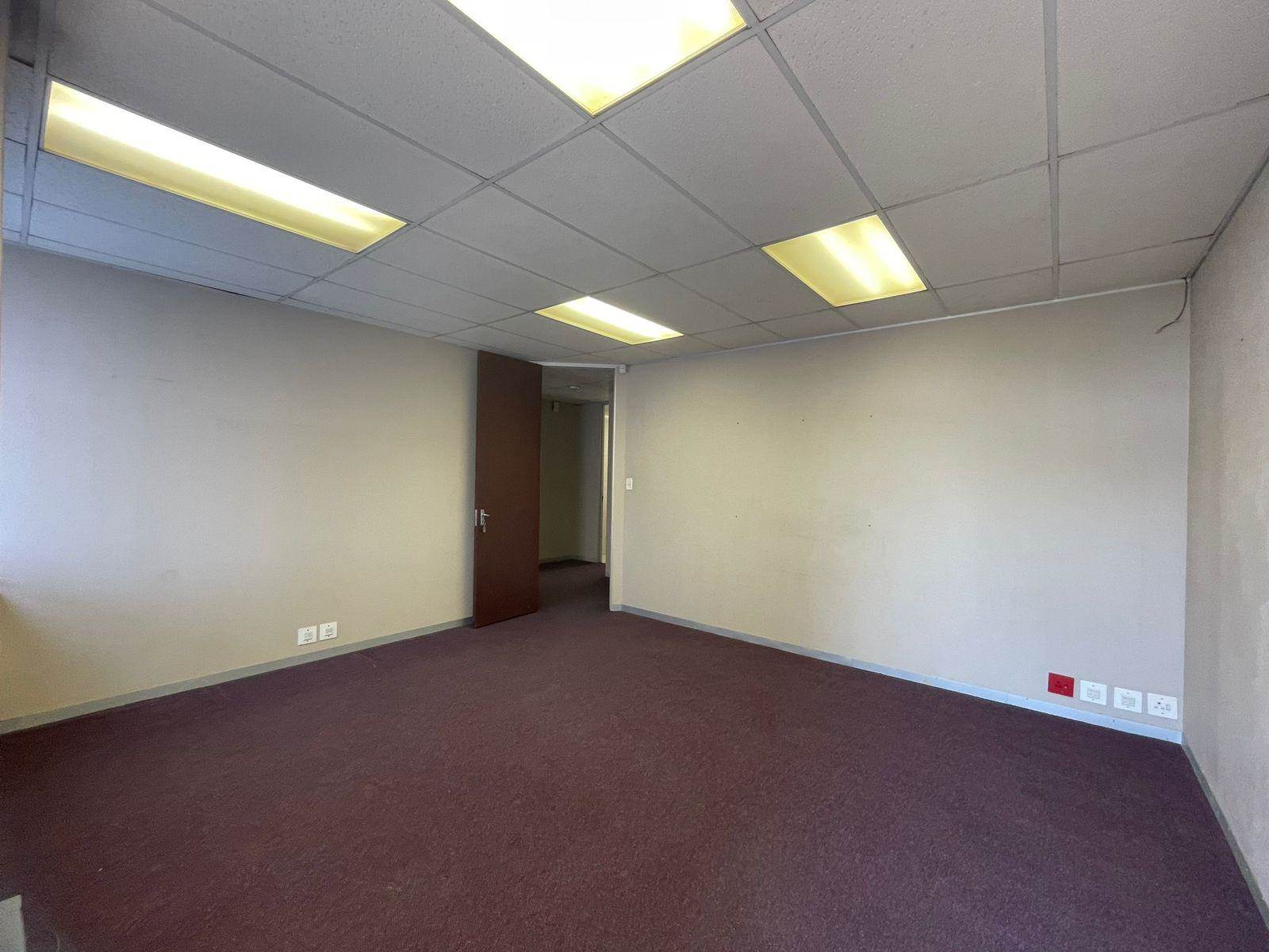 287  m² Commercial space in Lyme Park photo number 18