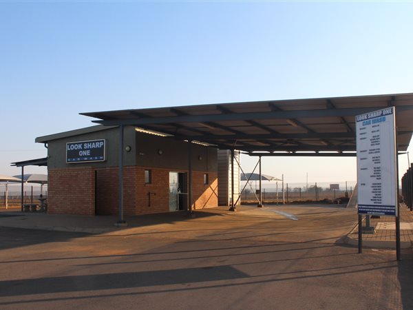 Commercial space in Carletonville