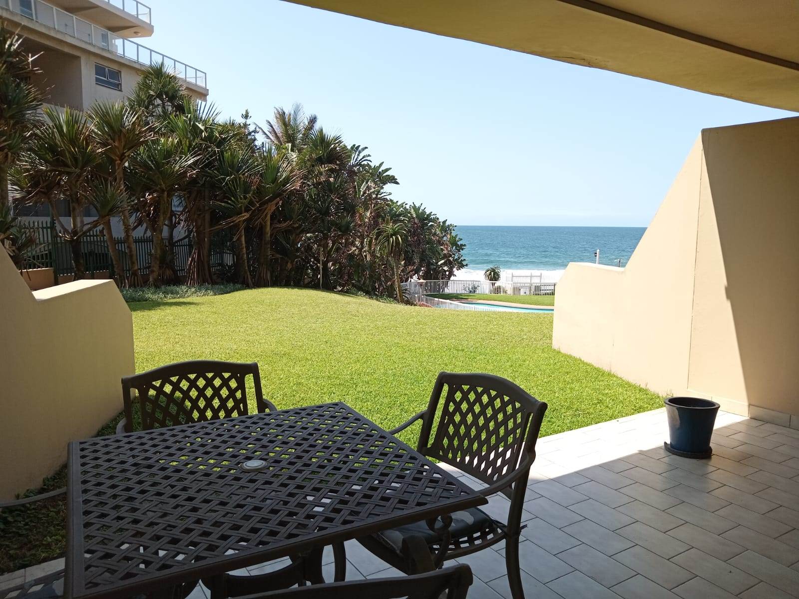 2 Bed Apartment in Compensation Beach photo number 4