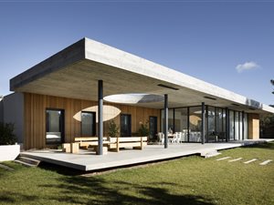 1790 m² Land available in Waterkloof Park