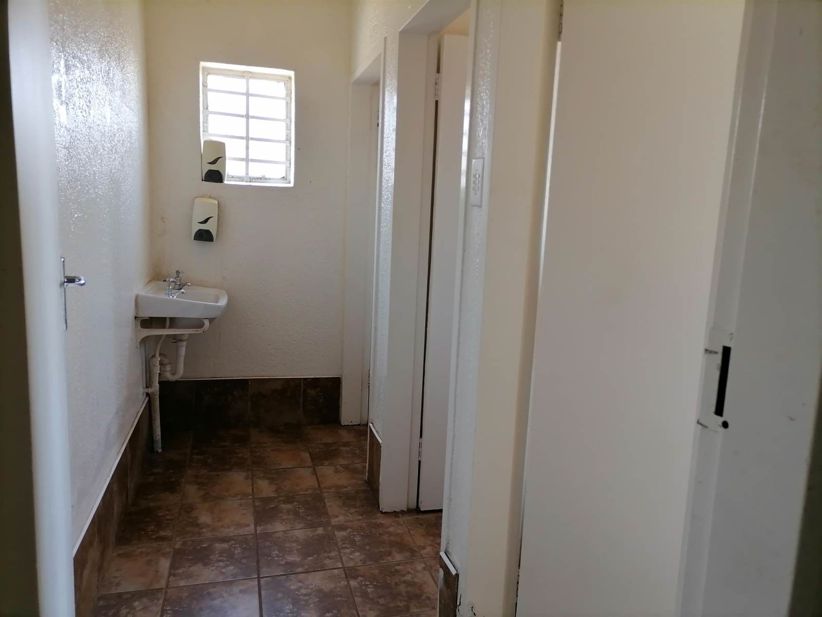 895  m² Commercial space in Carletonville photo number 15