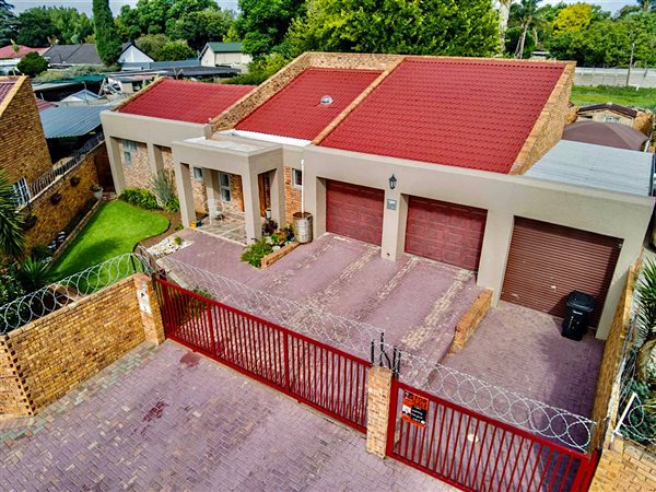 3 Bedroom House 3 Bedroom House
