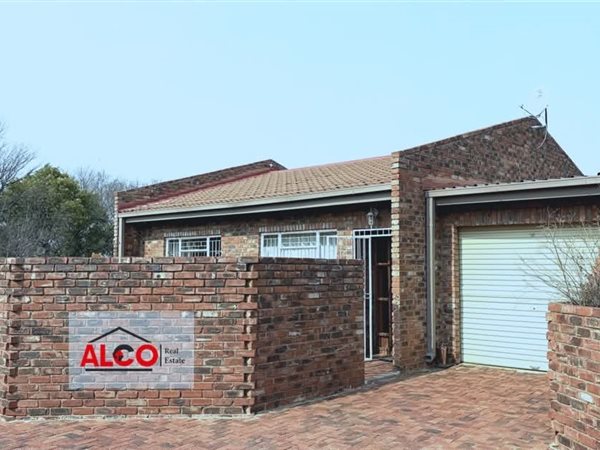 2 Bedroom Townhouse 2 Bedroom Townhouse