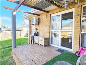 Townhouse in Oakglen