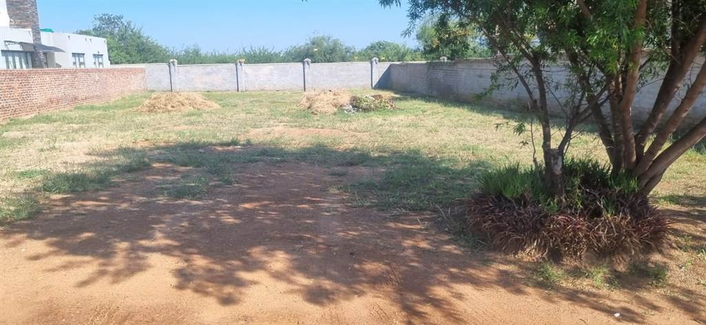 644 m² Land available in Polokwane Central photo number 2