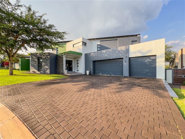 5 Bedroom House 5 Bedroom House