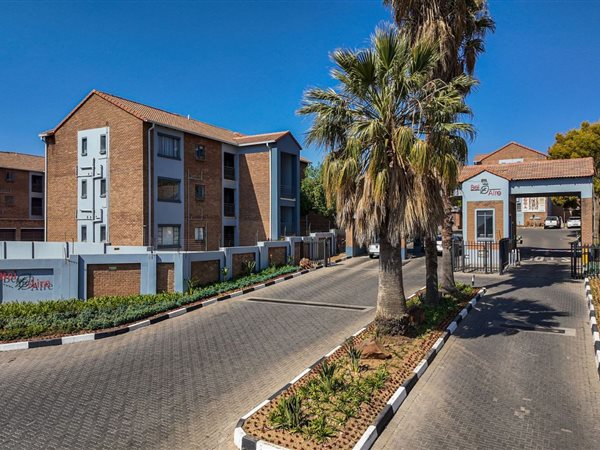 2 Bedroom Townhouse 2 Bedroom Townhouse