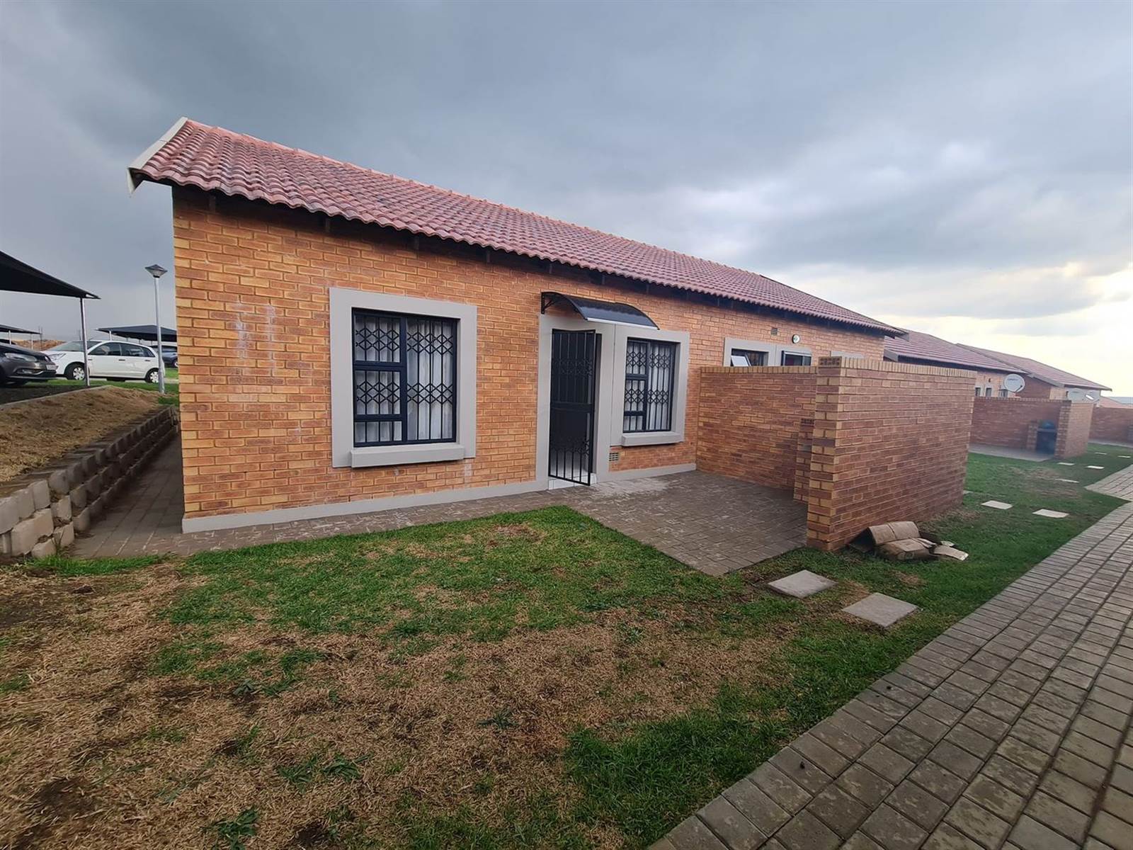 2 Bed Townhouse in Trichardt photo number 21