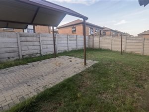 3 Bed House in Olievenhoutbosch