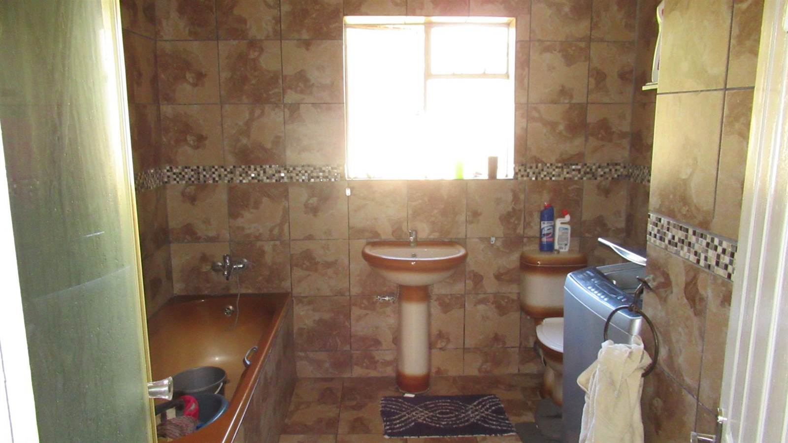 3 Bed House in Vaalpark photo number 12