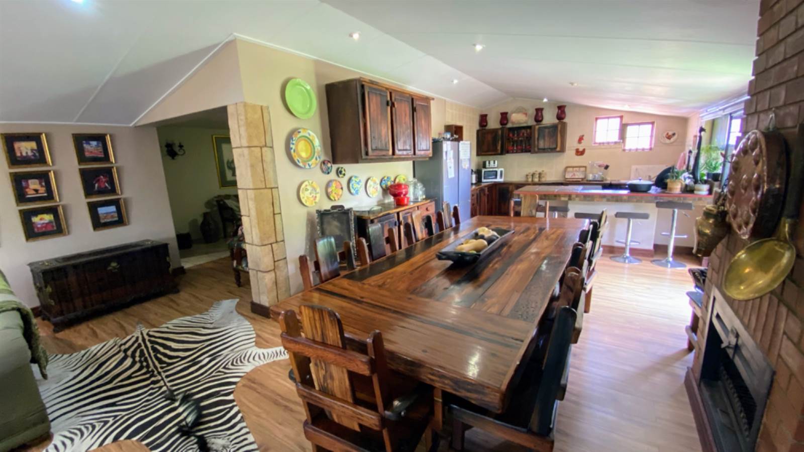 4 Bed House in Buffelspoort photo number 9