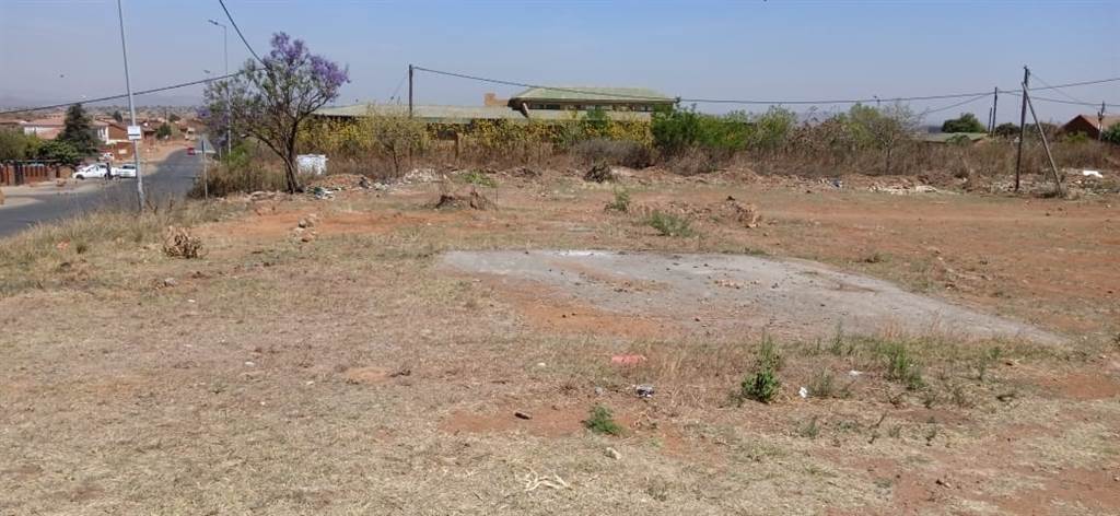 1400 m² Land available in Soshanguve photo number 3