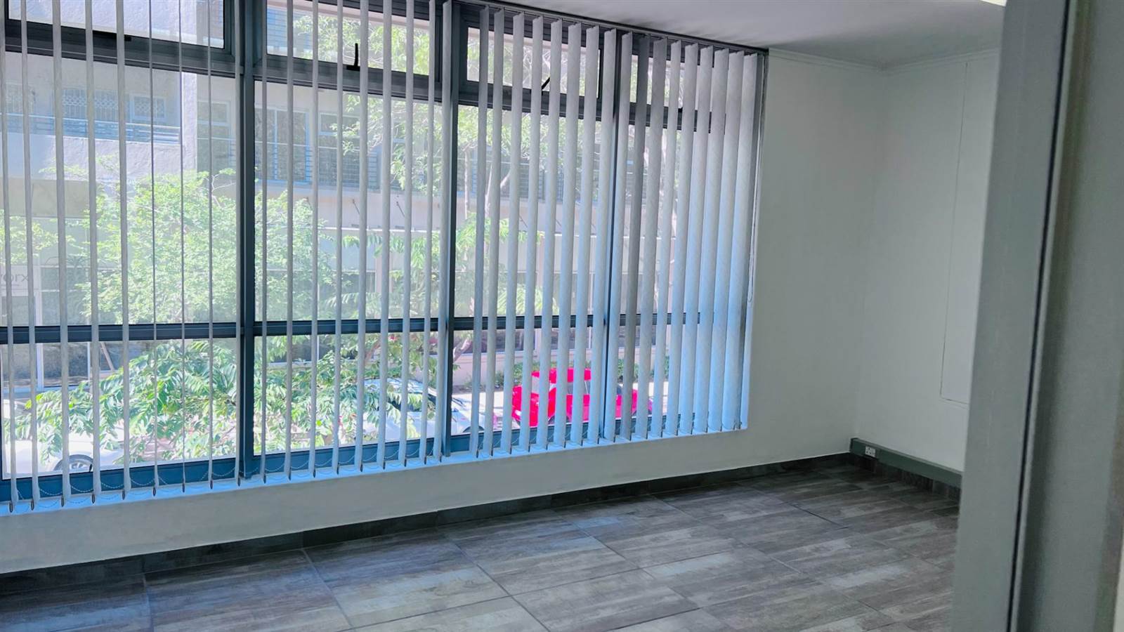 80  m² Commercial space in Umhlanga Ridge photo number 11