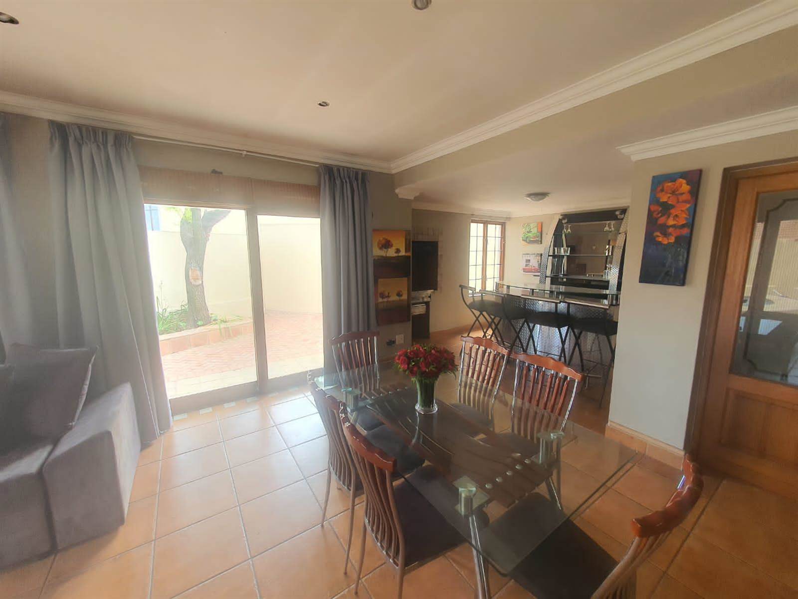 4 Bed Townhouse in Secunda photo number 24