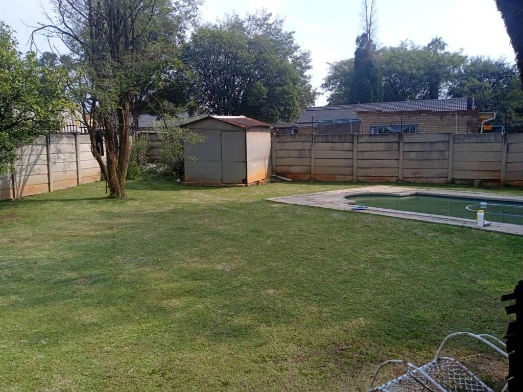 3 Bed House in Brakpan North photo number 5