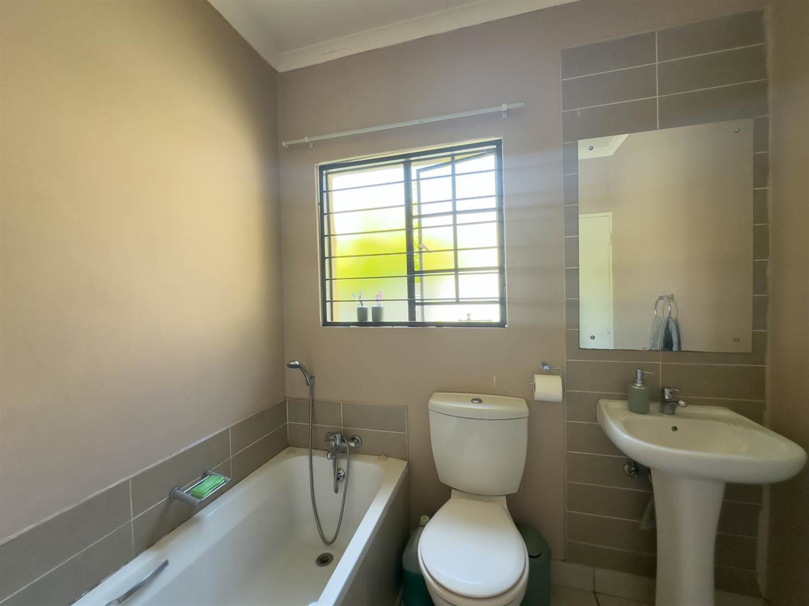 3 Bed Townhouse in Mooikloof Ridge photo number 21