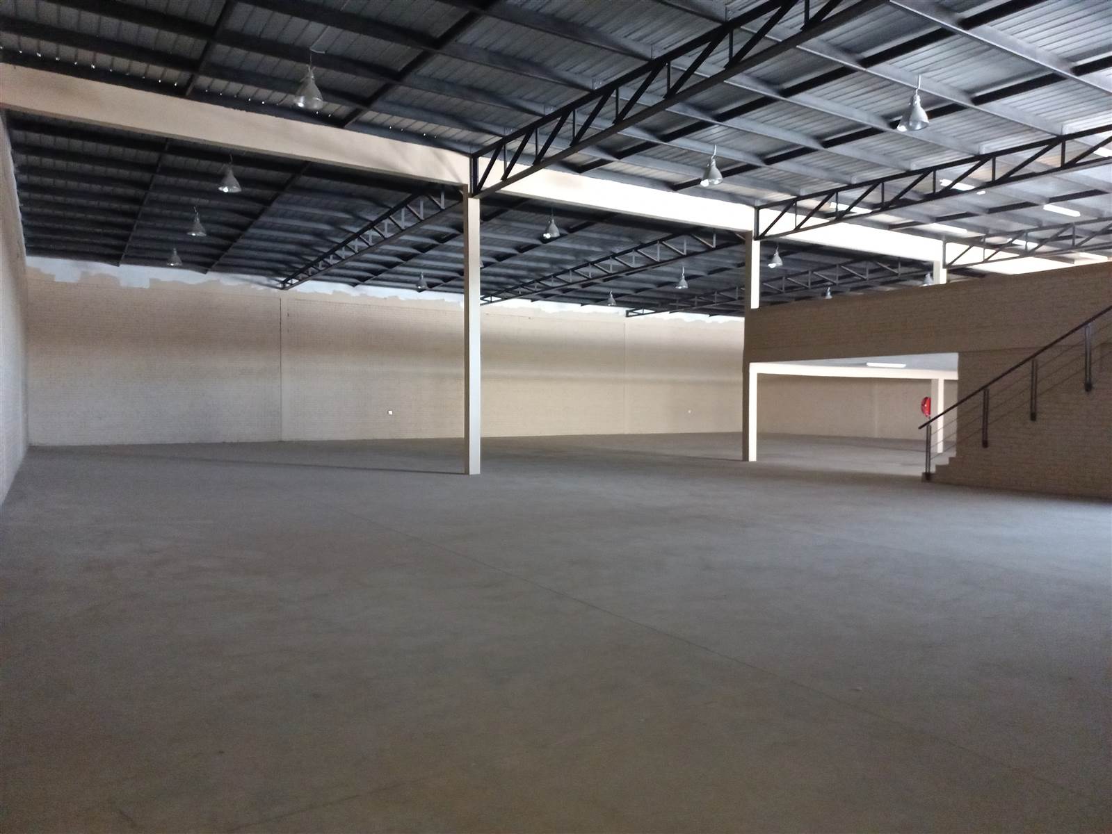 1309  m² Industrial space in Pomona photo number 4
