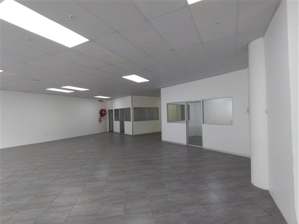 550 m² Commercial space 550 m² Commercial space