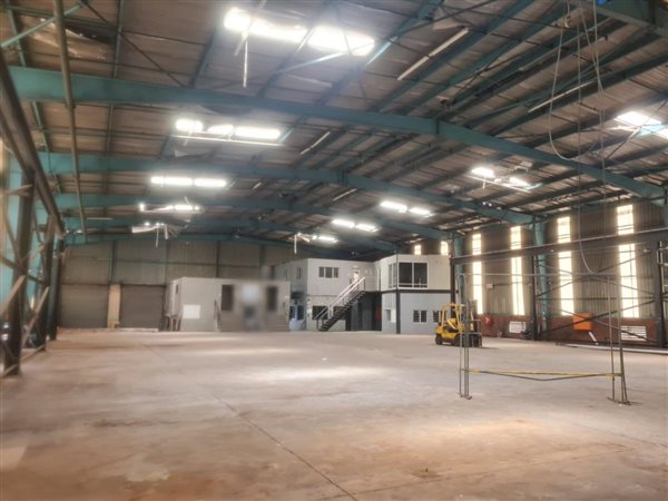 3 000 m² Industrial space 3 000 m² Industrial space