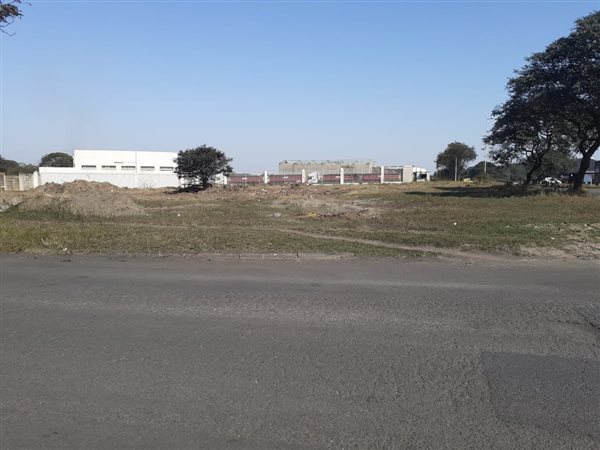 1960 m² Land available in Alton