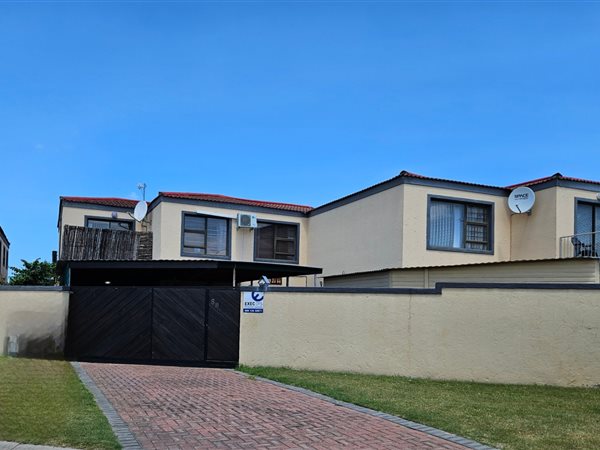 4 Bed Townhouse in Aston Bay