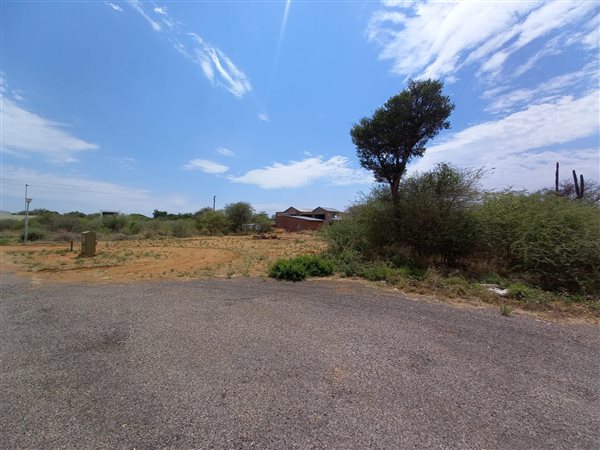 818 m² Land available in Onverwacht