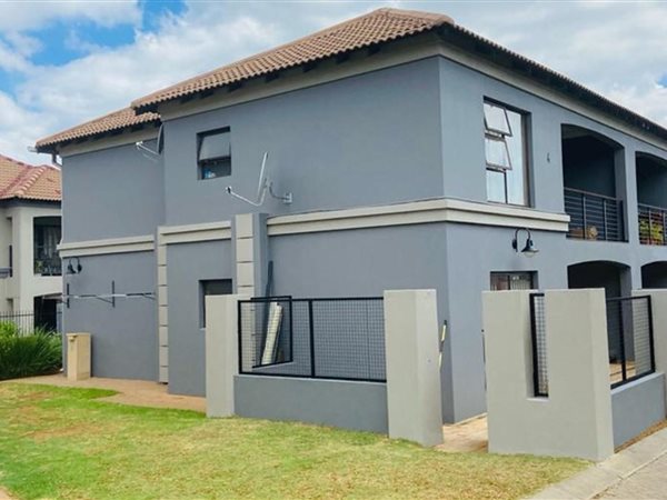 2 Bed Townhouse in Hartbeespoort Dam