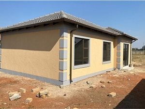 2 Bed Cluster in Reiger Park