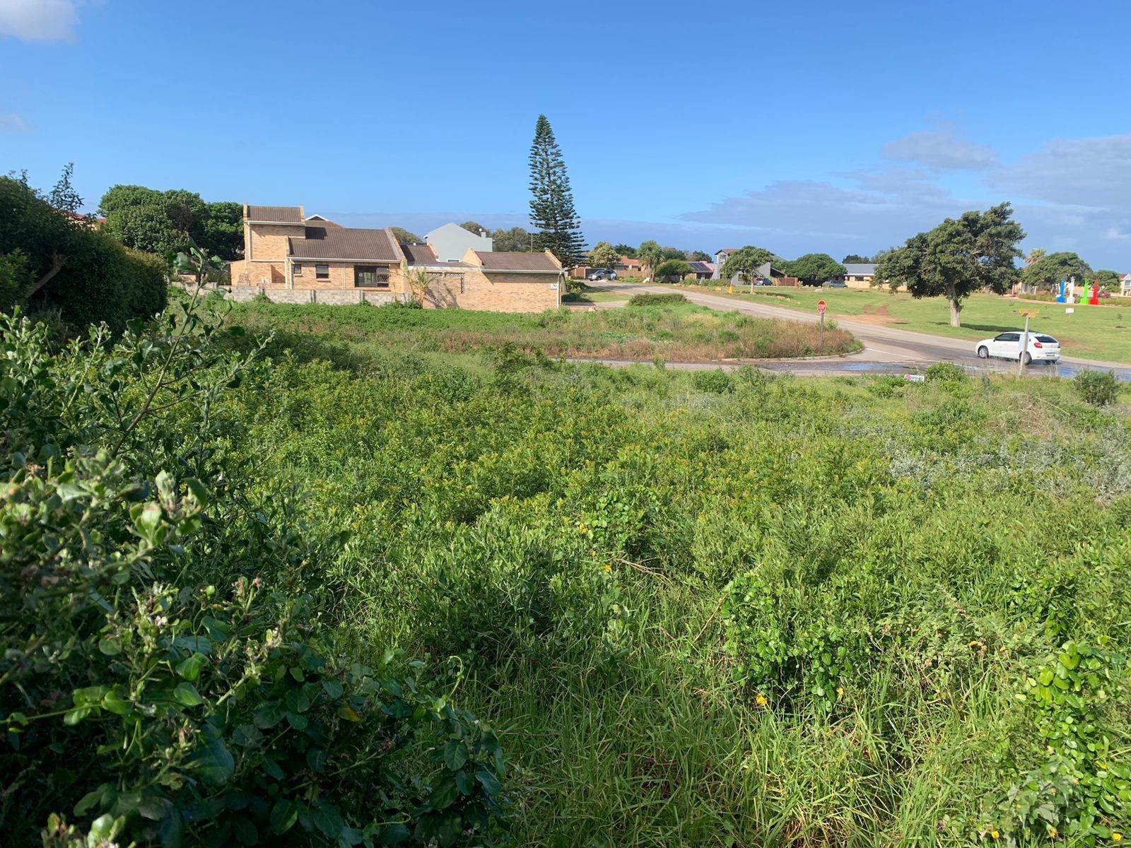 732 m² Land available in Jeffreys Bay photo number 2
