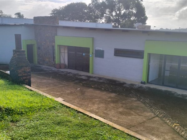 1 200 m² Retail Space 1 200 m² Retail Space