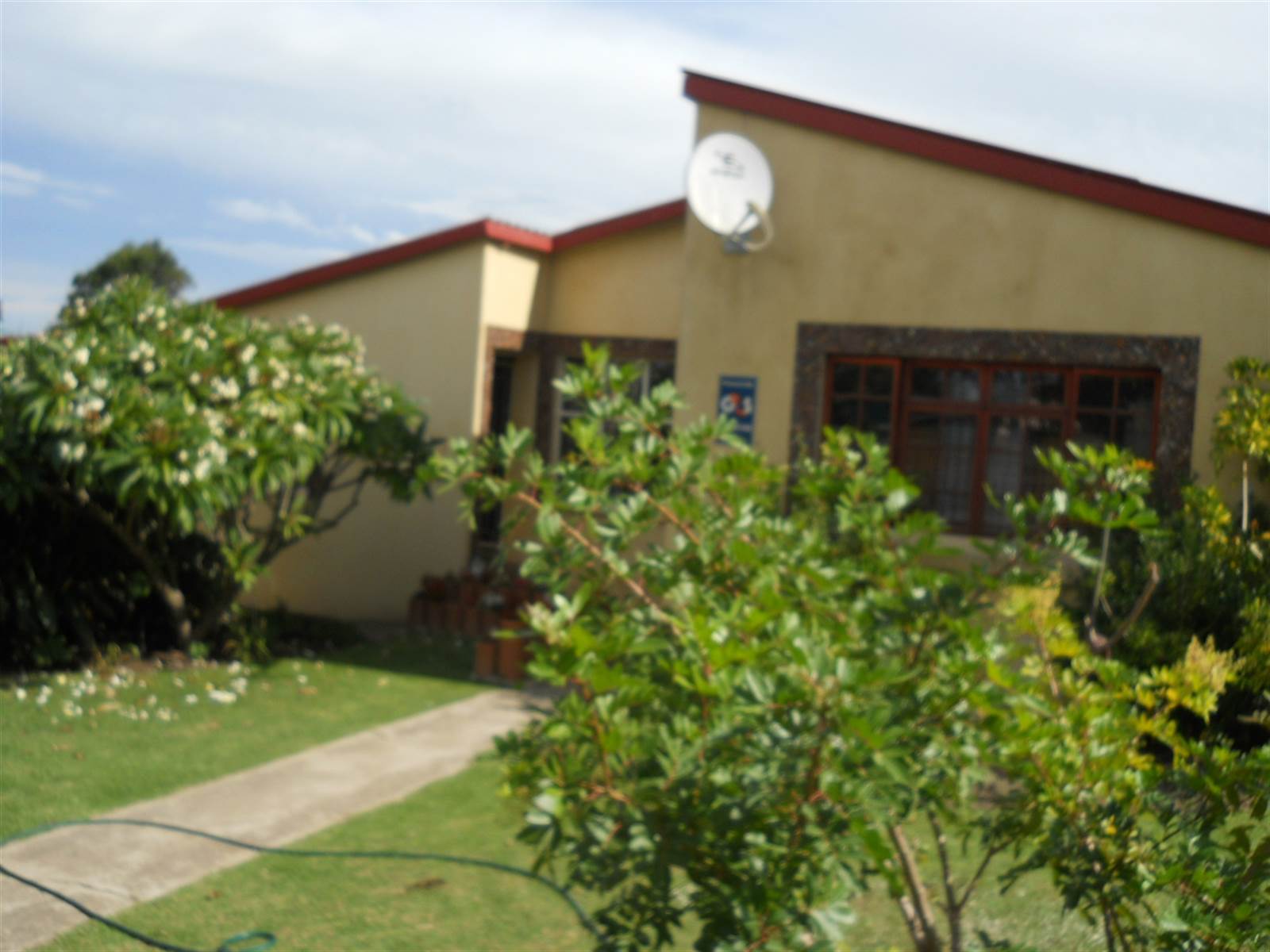 4 Bed House in Humansdorp photo number 4