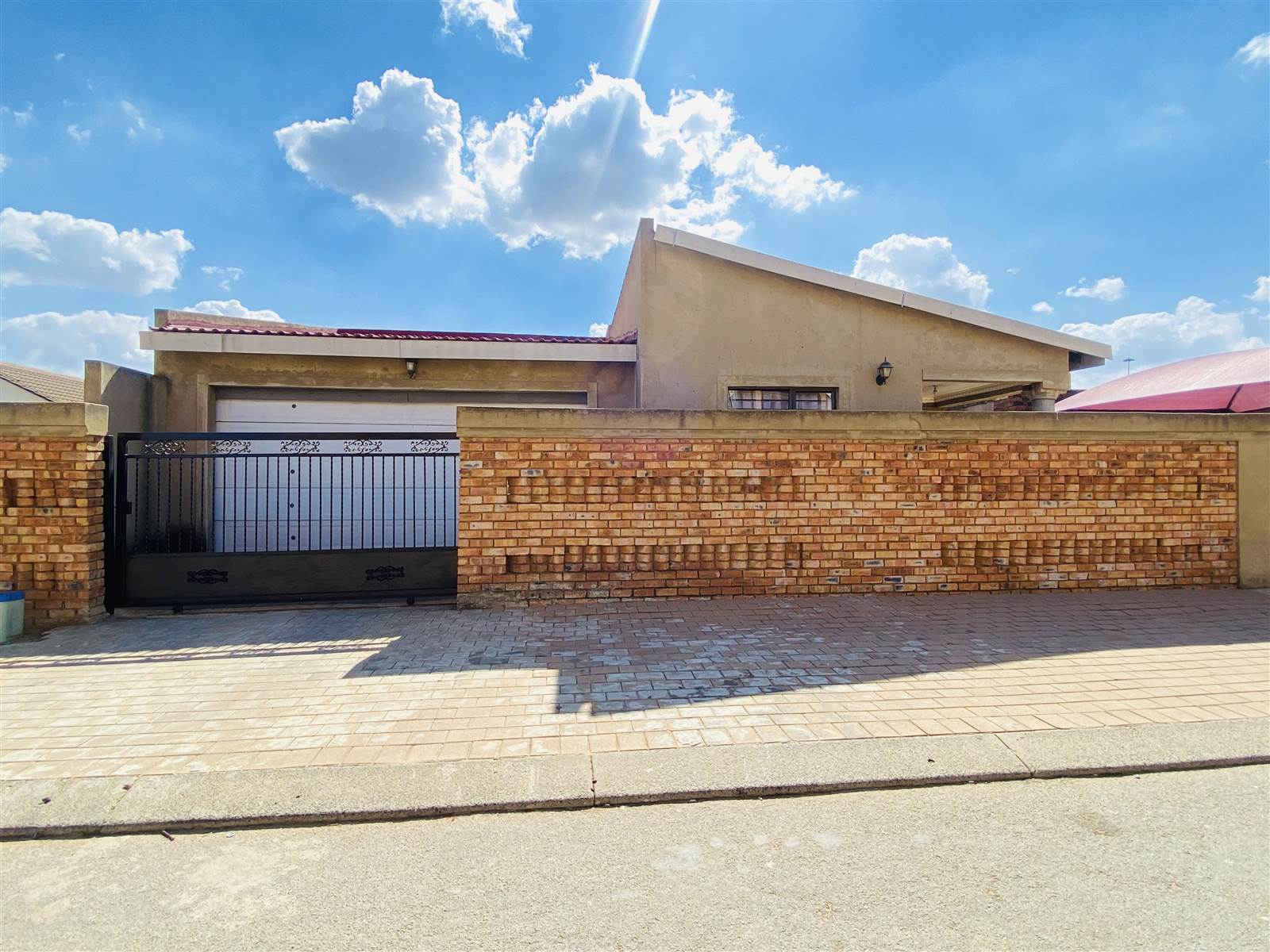 3 Bed House in Kwa Thema photo number 21